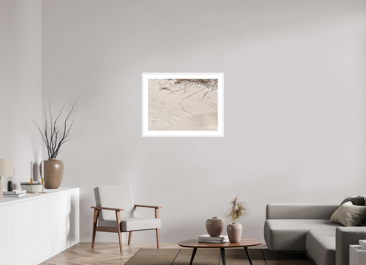 80 x 60 cm, Fineartprint im Rahmen - weiß Traces in the Sand