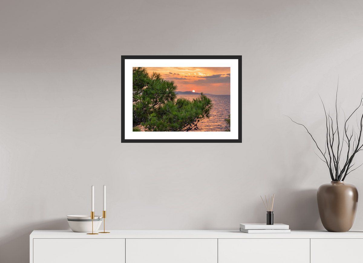 60 x 40 cm, Fineartprint im Rahmen - schwarz Pines in the Last Light