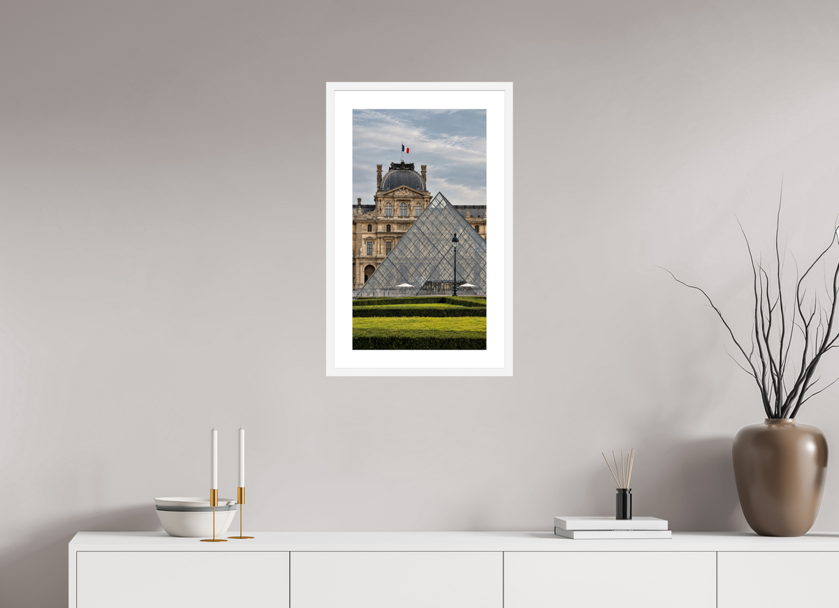 36 x 64 cm, Fineartprint im Rahmen - weiß Louvre