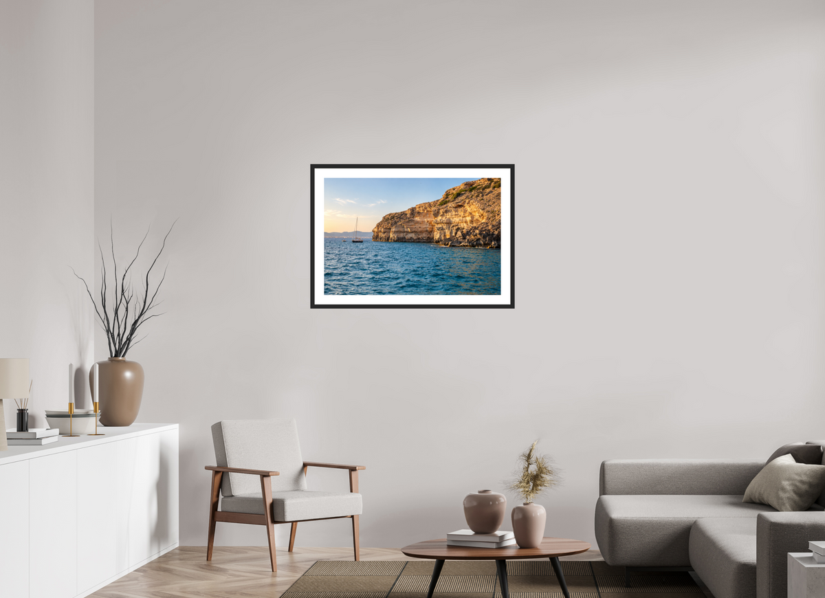 90 x 60 cm, Fineartprint im Rahmen - schwarz Golden Cala – Mallorca