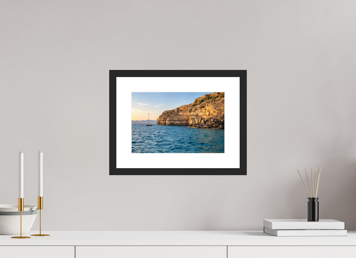 30 x 20 cm, Fineartprint im Rahmen - schwarz Golden Cala – Mallorca