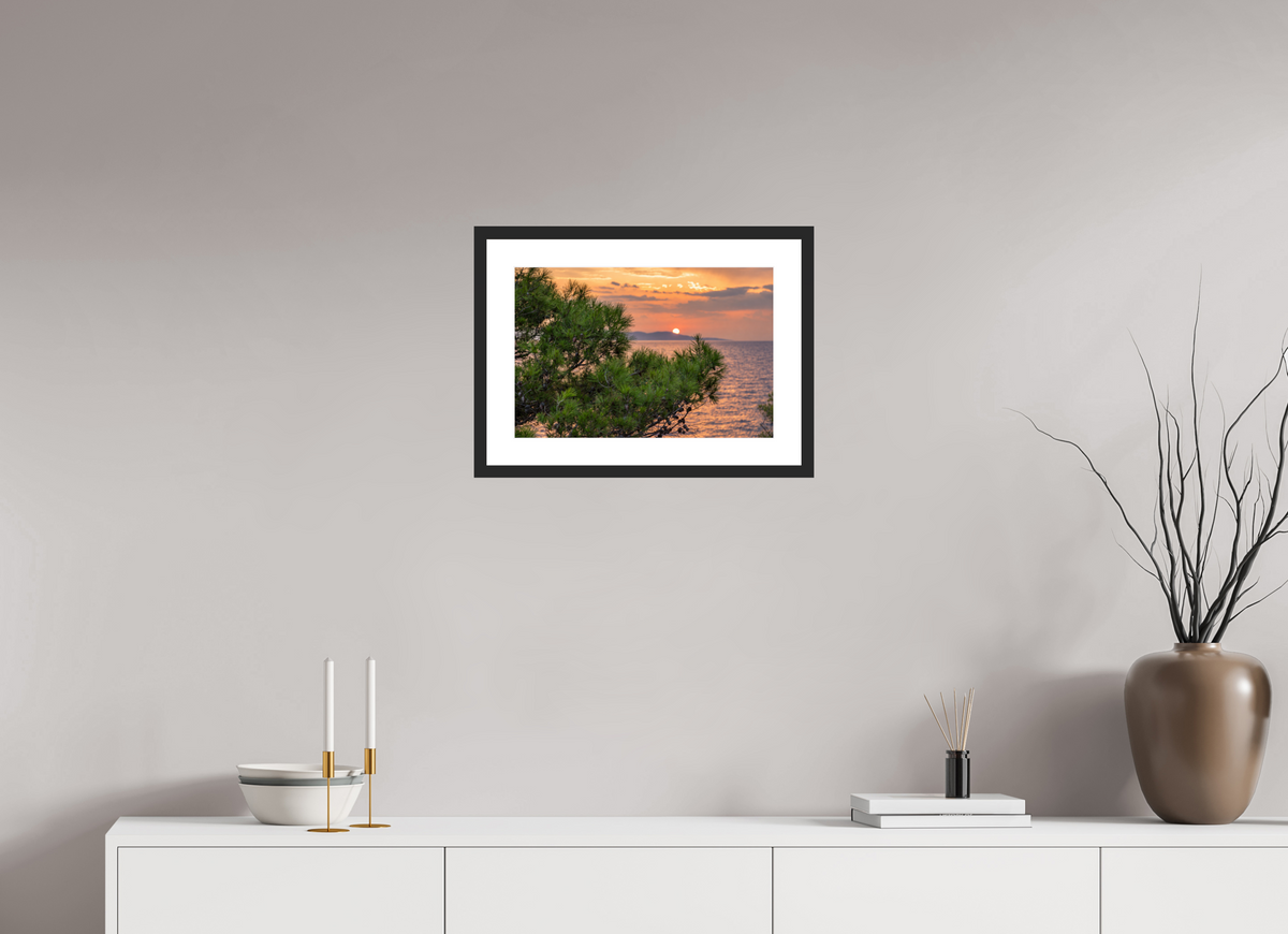 45 x 30 cm, Fineartprint im Rahmen - schwarz Pines in the Last Light