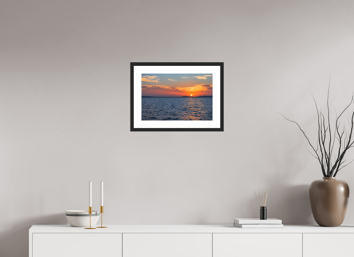 45 x 30 cm, Fineartprint im Rahmen schwarz Mediterranean Afterglow – Mallorca