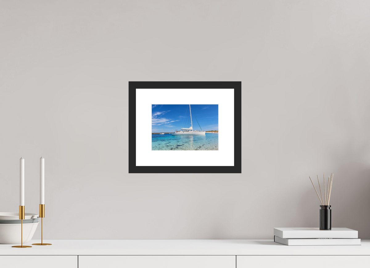 DIN A5 (21 x 14,8 cm), Fineartprint im Rahmen - schwarz Azure Serenity – Sailboat on Turquoise Waters