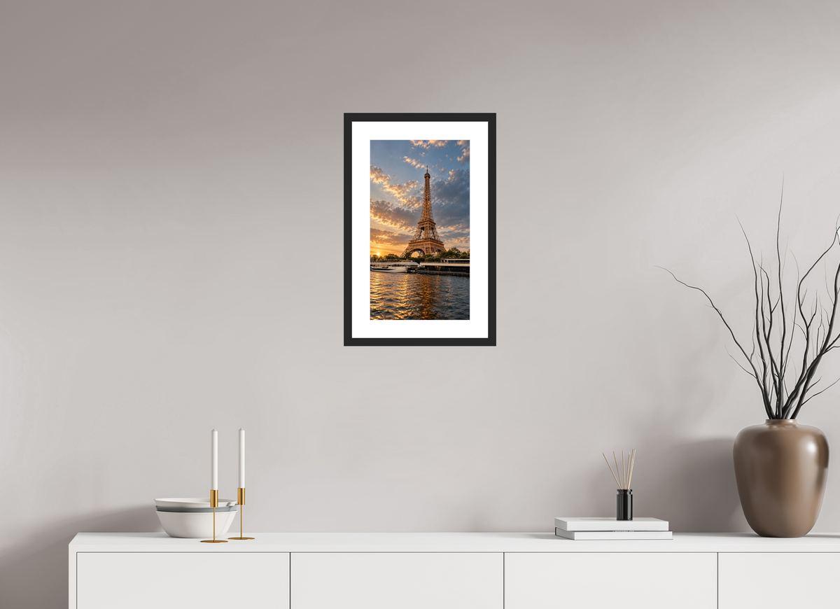 27 x 48 cm, Fineartprint im Rahmen - schwarz Paris Icon – Eiffel Tower