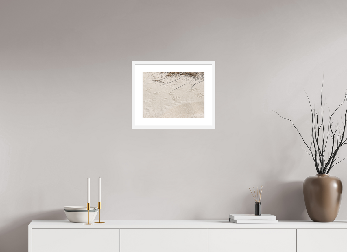 40 x 30 cm, Fineartprint im Rahmen - weiß Traces in the Sand