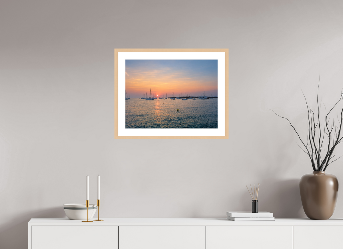 60 x 45 cm, Fineartprint im Rahmen - natur Anchored in Light