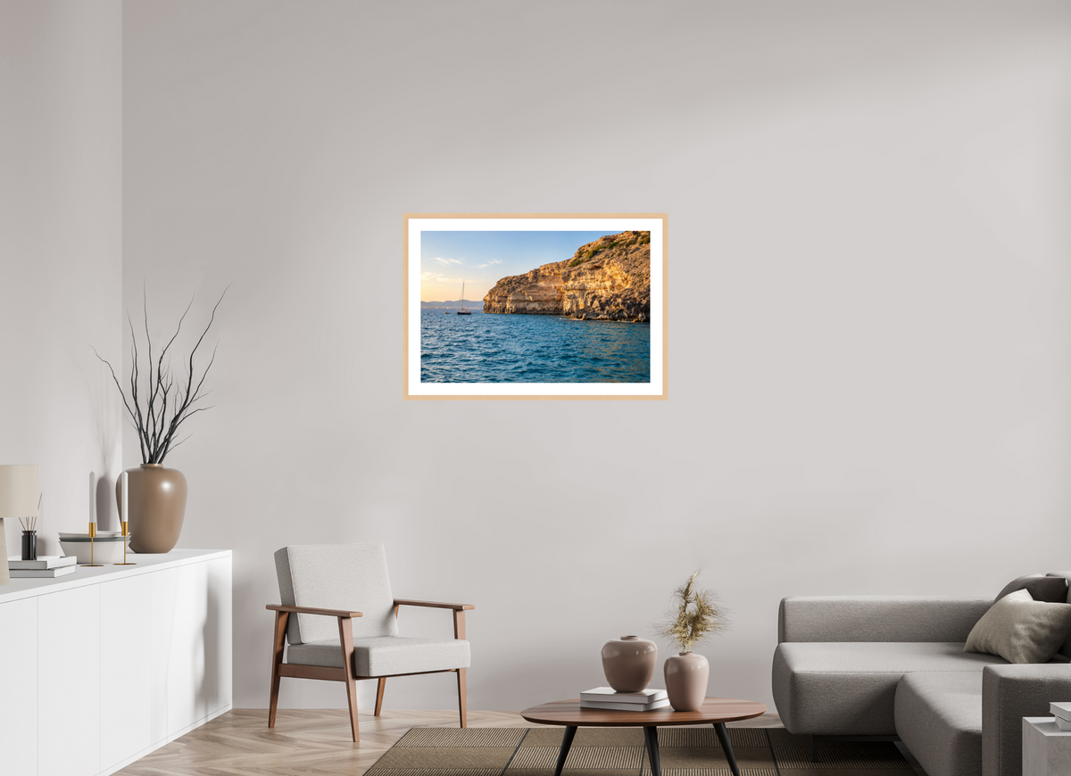 90 x 60 cm, Fineartprint im Rahmen - natur Golden Cala – Mallorca