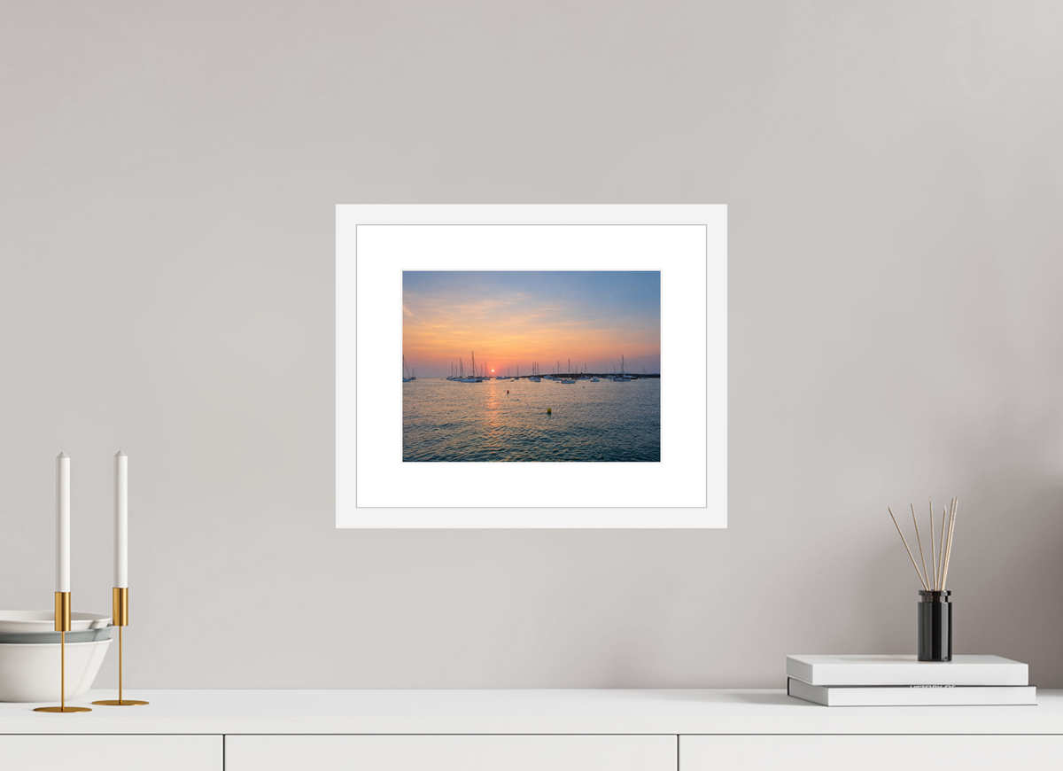 28 x 21 cm, Fineartprint im Rahmen - weiß Anchored in Light