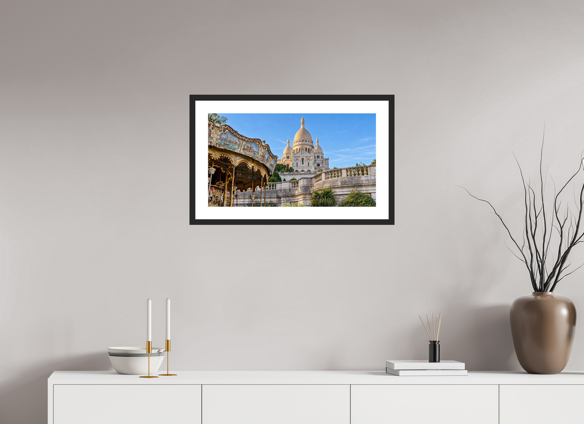 64 x 36 cm, Fineartprint im Rahmen - schwarz Montmartre Carousel – Sacré-Cœur, Paris