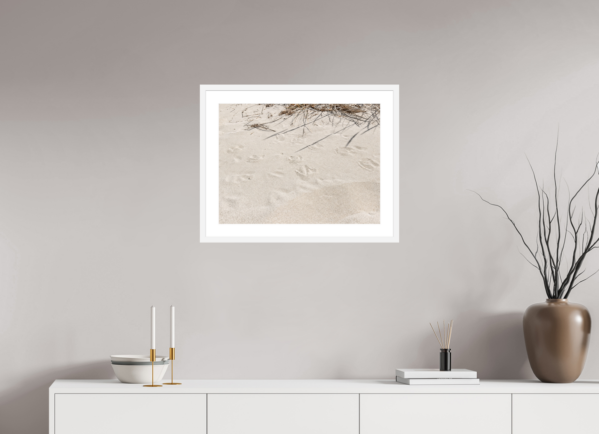 60 x 45 cm, Fineartprint im Rahmen - weiß Traces in the Sand