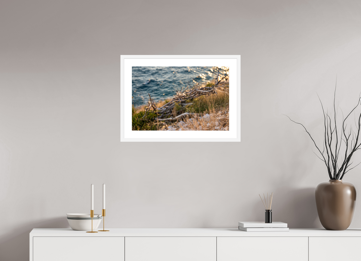 60 x 40 cm, Fineartprint im Rahmen - weiß Coastal Whispers