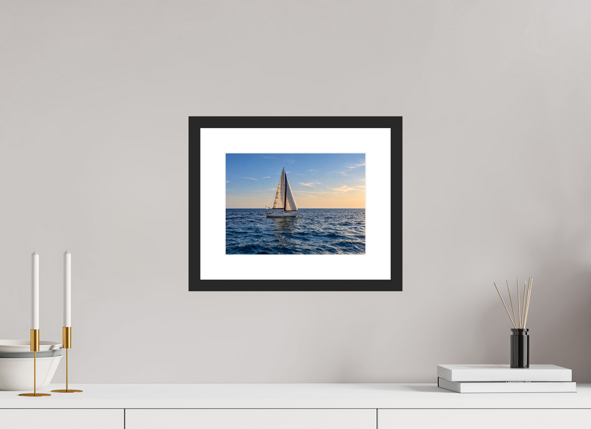 27,3 x 20 cm, Fineartprint im Rahmen - schwarz Sailing into Gold – Mallorca